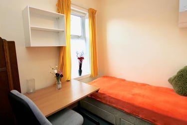 4 bed flat, South Grove, Ardwick, Manchester, M130AU - Image 9